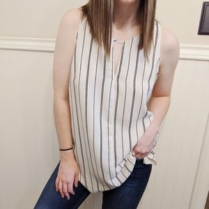 ✨Dainty Hooligan ✨ Top